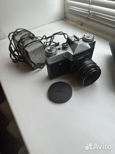 Советский Плёночный фотоаппарат зенит-е