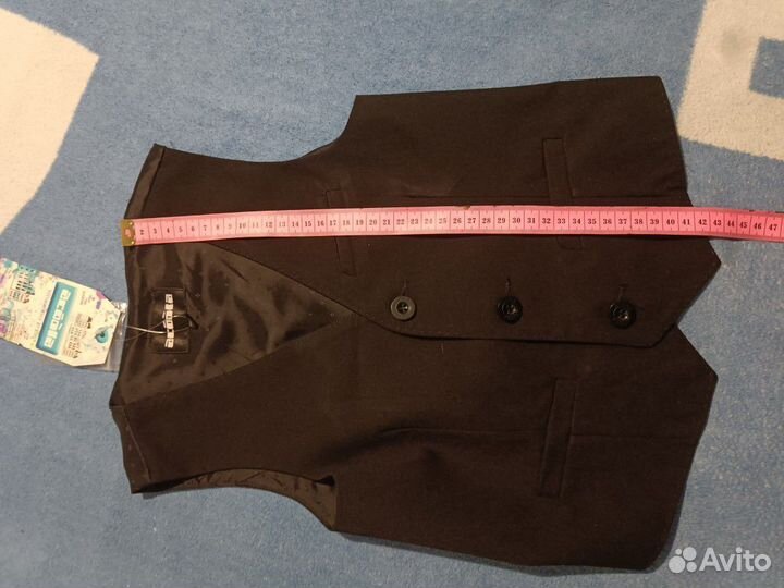 Жилет на мальчика 122(новый) acoola