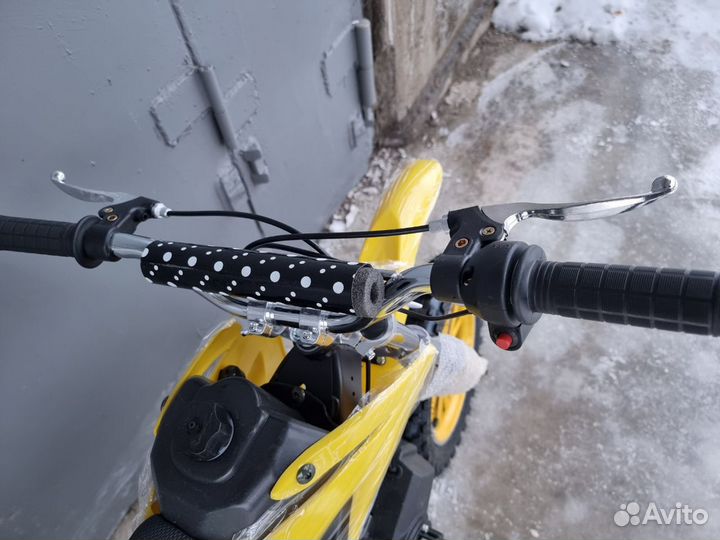 Детский кроссовый мотоцикл на бензине