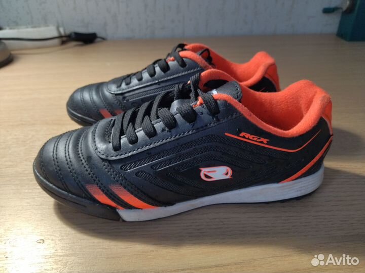 Футбольные бутсы 32 размер