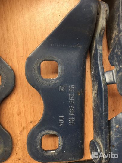 Петли капота Опель Мерива А