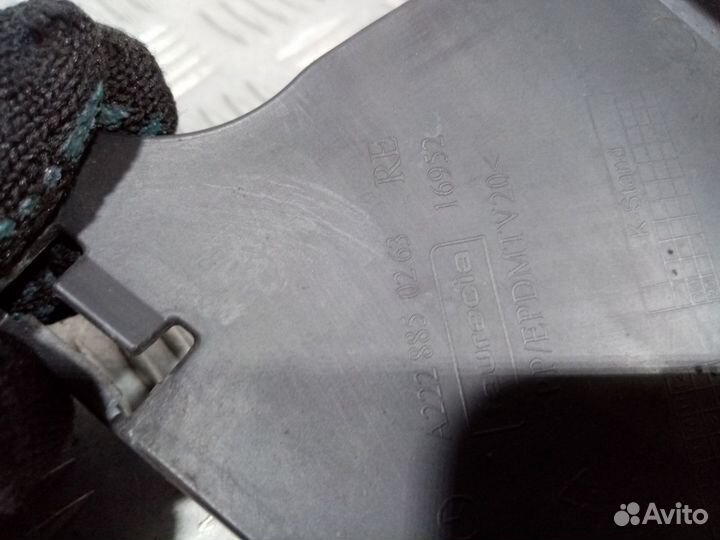 Б/У Воздуховод переднего бампера правый AMG#001