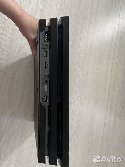 Sony PS4 pro 1tb 7208B