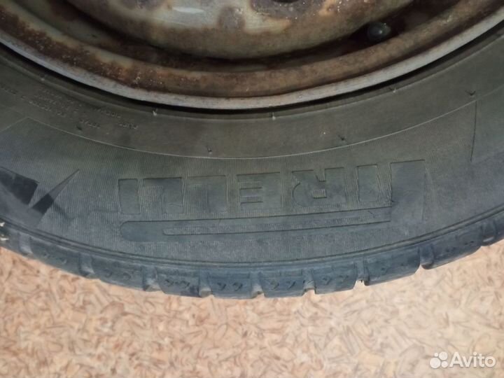 Pirelli Ice Zero 185/65 R15