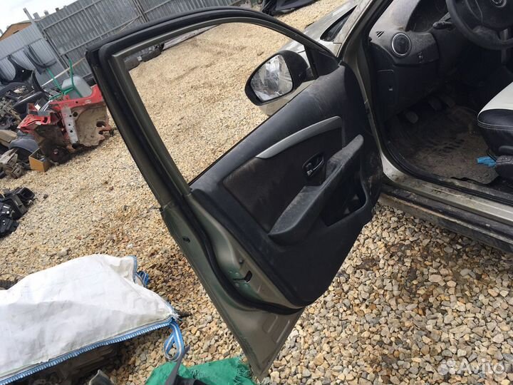 Nissan almera G15 передняя левая дверь