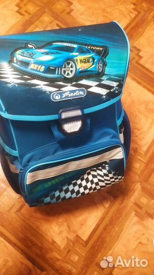 Школьный рюкзак