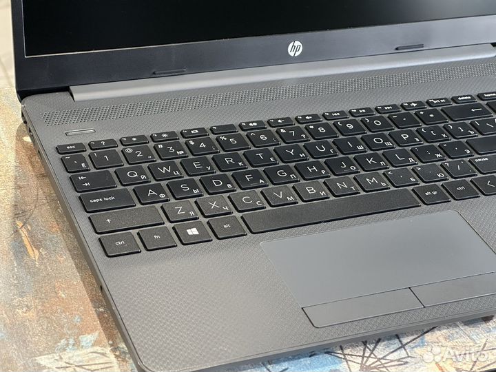 Быстрый HP i3-1005G1/ Full HD/ 8-GB/ SSD