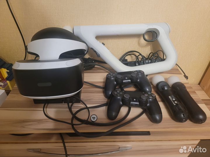 Sony playstation 4 pro +шлем vr 1+aim controller