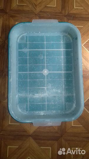 Туалет кошачий или для маленьких собак