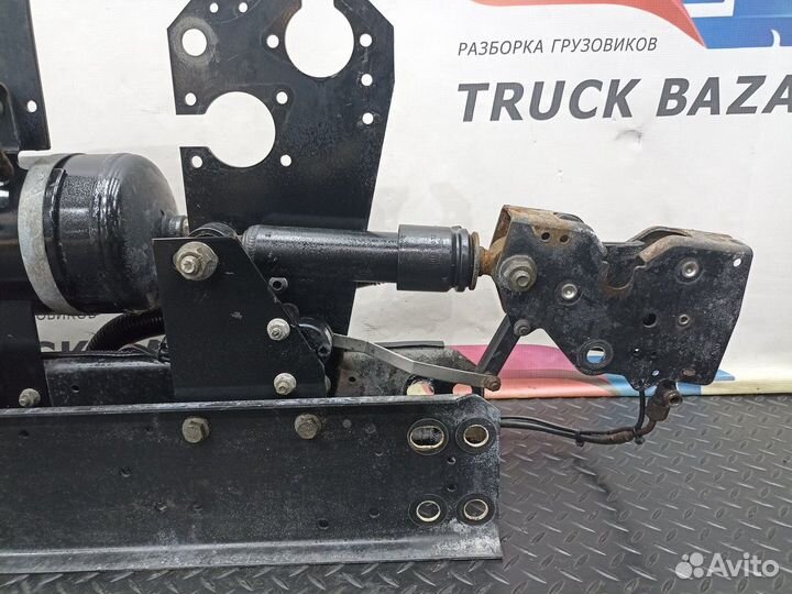 1889012 Кронштейн перекидок Daf XF105