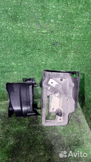 Кожух рулевой колонки Ford Focus