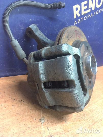 Кулак поворотный передний левый Renault Clio 1 1