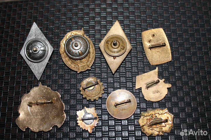 Звезда на бескозырку и значки