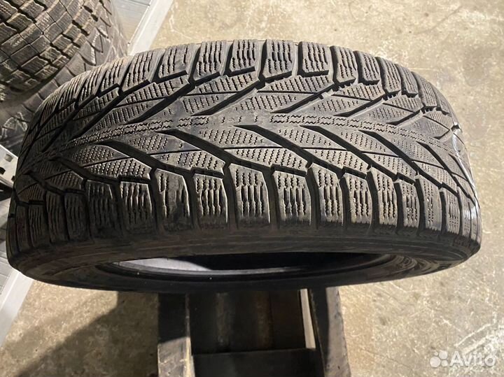 Nokian Tyres Hakkapeliitta R2 SUV 215/65 R17 103R