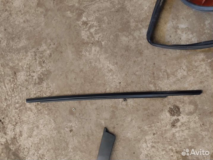 Бархотка задней правой двери Chevrolet Lanos