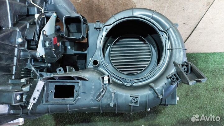 Корпус отопителя с радиаторами Hyundai Matrix 1