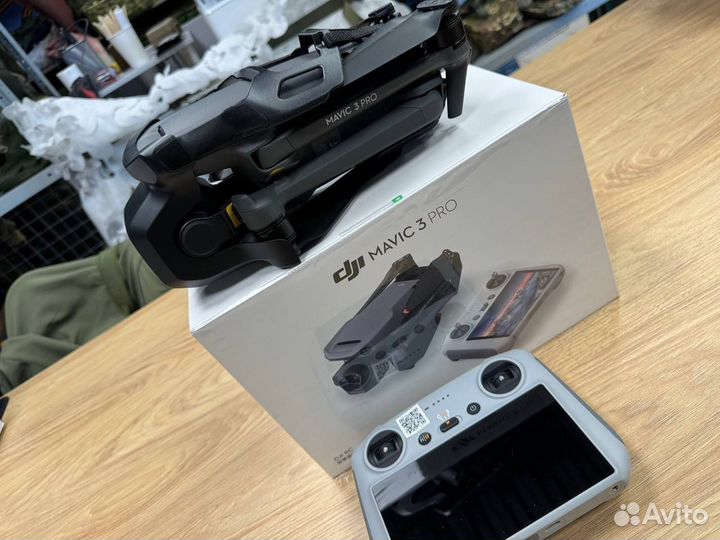 Квадрокоптер dji мавик 3 pro fly more combo