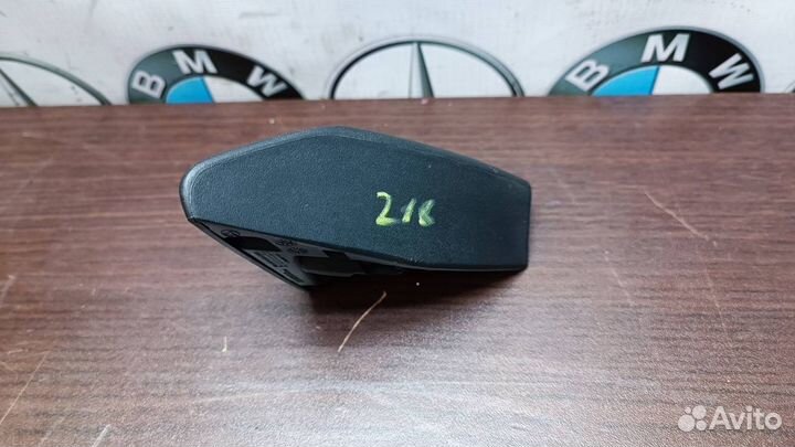 Передняя правая сетка с пищалкой Mercedes W218