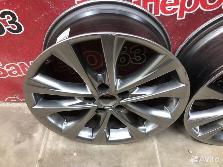 Toyota Rav4 2013- Диск литой оригинал б/у