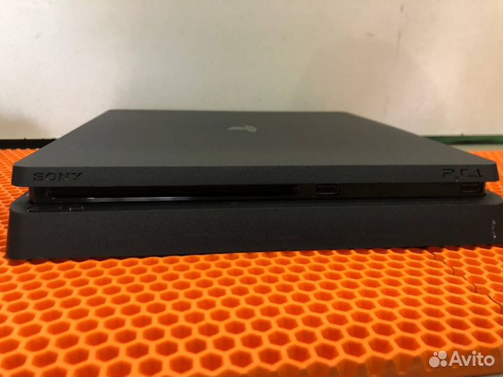 Игровая приставка Sony PlayStation 4 Slim 500GB (1