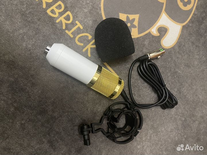 Микрофон студийный