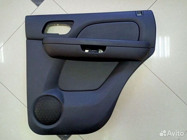 Обшивки дверей задние правые Chevrolet Tahoe