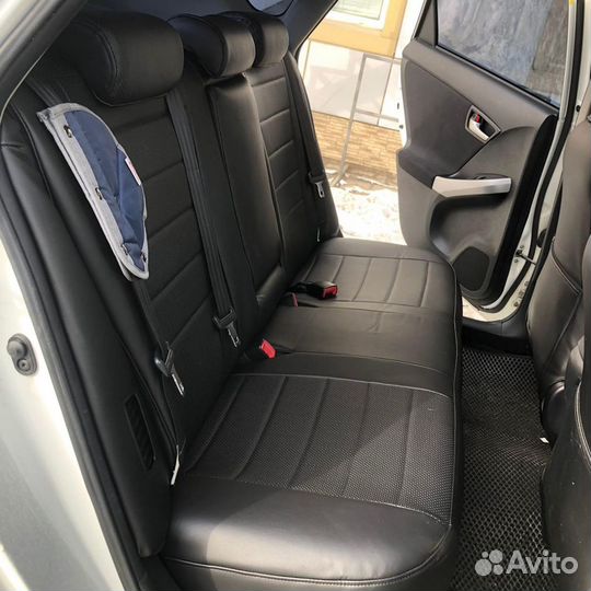 Авточехлы из экокожи Toyota Prius 30