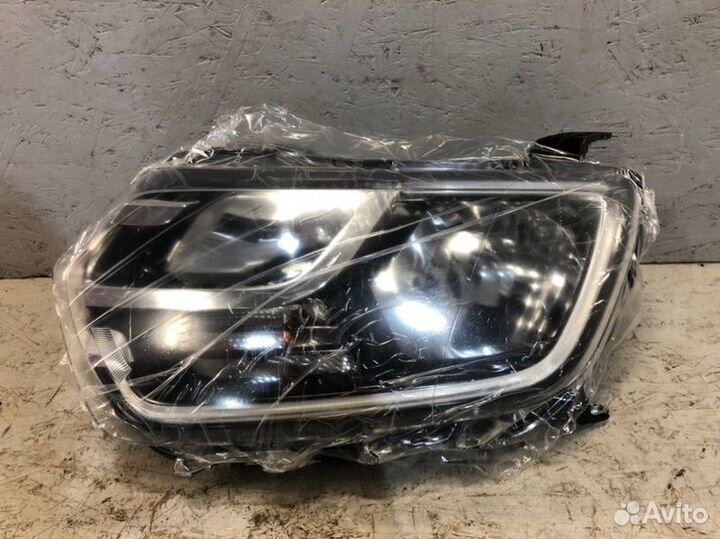 Фара левая Renault Duster 2 нов ориг