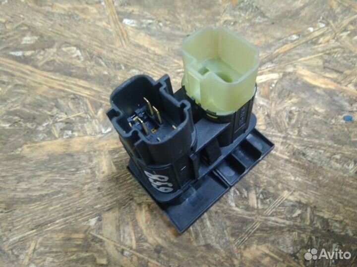 Кнопка обогрева стекла Ford Mondeo 3