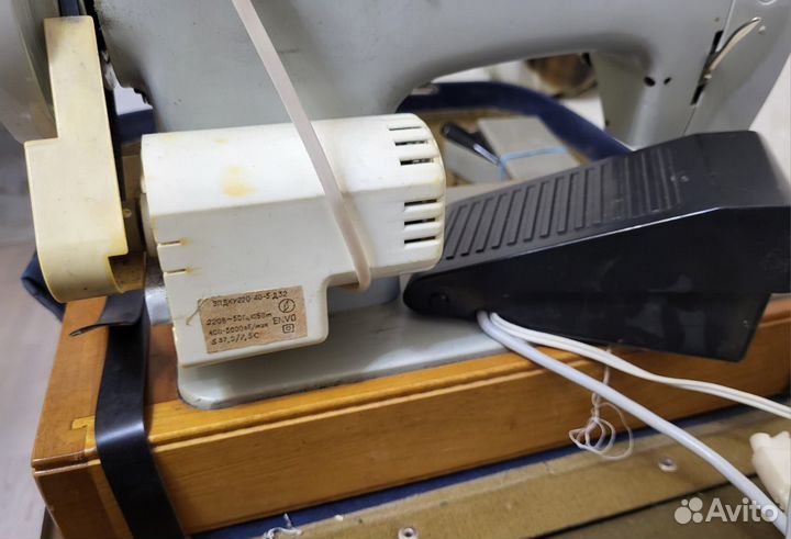 Швейная машинка Подольск 142