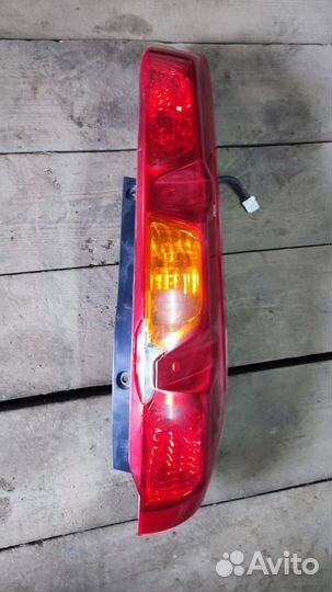 Фонарь задний левый Nissan X-Trail T31 2007-2010