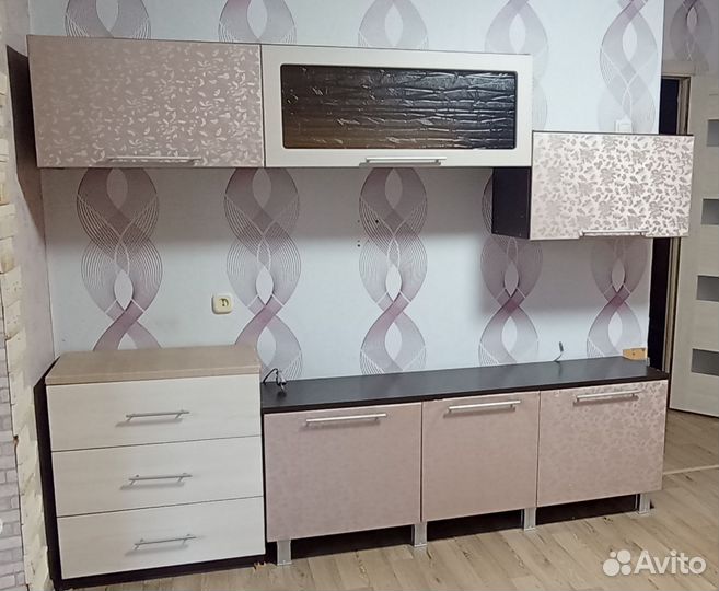 Комплект полок и тумбы для гостиной