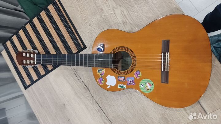 Гитара yamaha cs40