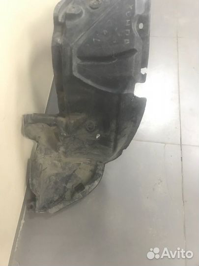 Подкрылок передний левый Honda Cr-V RD1 B20B