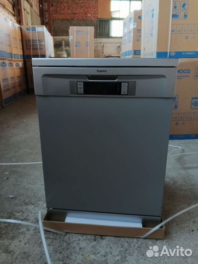 Бирюса DWF-614/6M. Посудомоечная машина