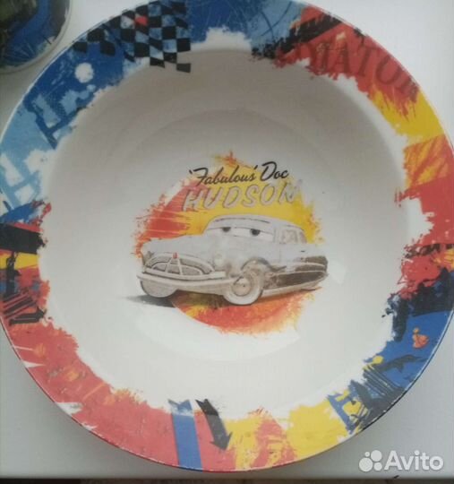 Тачки. Детская посуда с любимыми героями