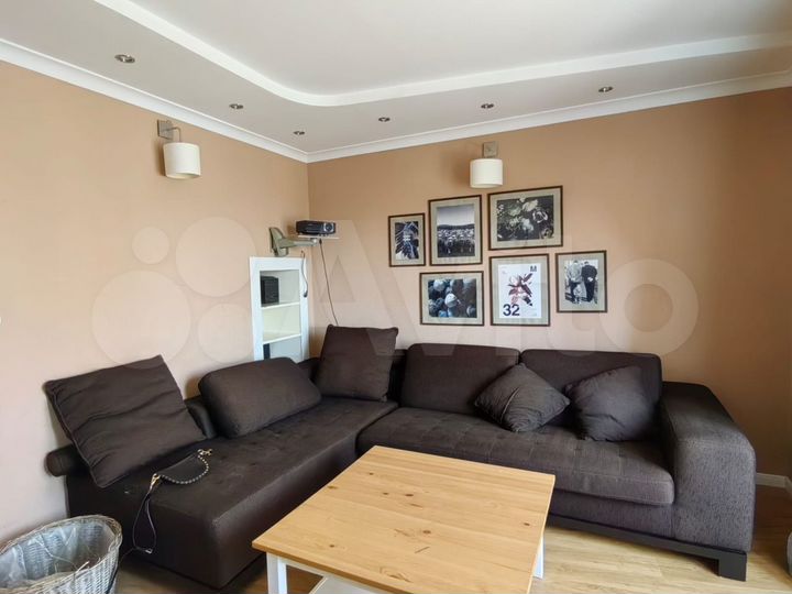 3-к. квартира, 110,6 м², 8/10 эт.