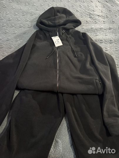 Костюм спортивный