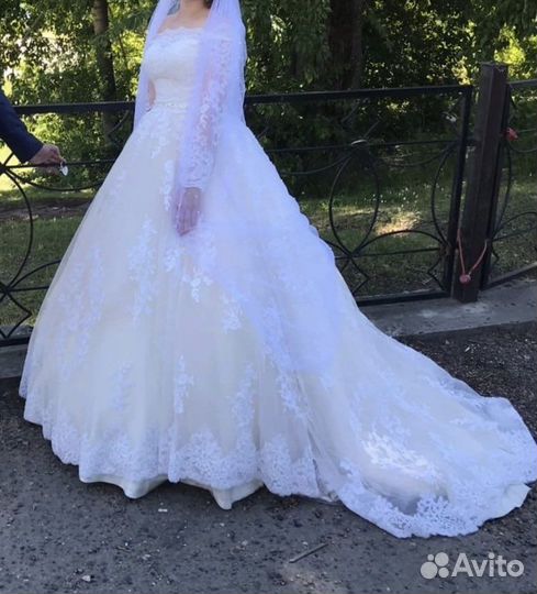 Свадебное платье