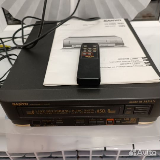 Видеомагнитофон sanyo