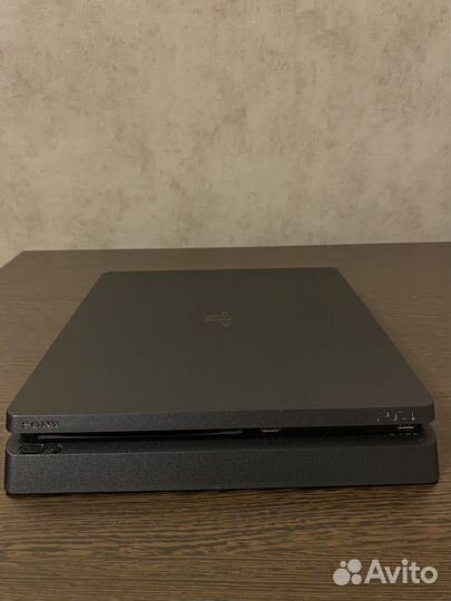 Консоль SonyPlaystation 4 Slim (1 TB)