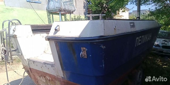 Лодка катер
