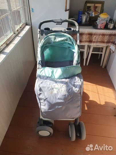 Прогулочная коляска