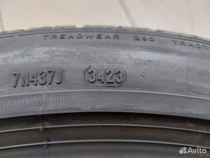 Pirelli P Zero 275/40 R22 107Y