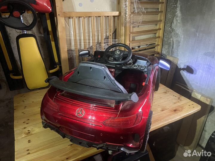 Детский электромобиль