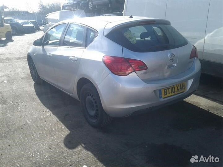 Разбор на запчасти Opel Astra J