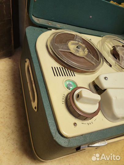 Магнитофон Бобинный 