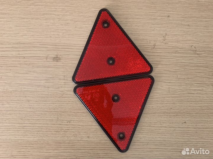 Отражатель треугольный