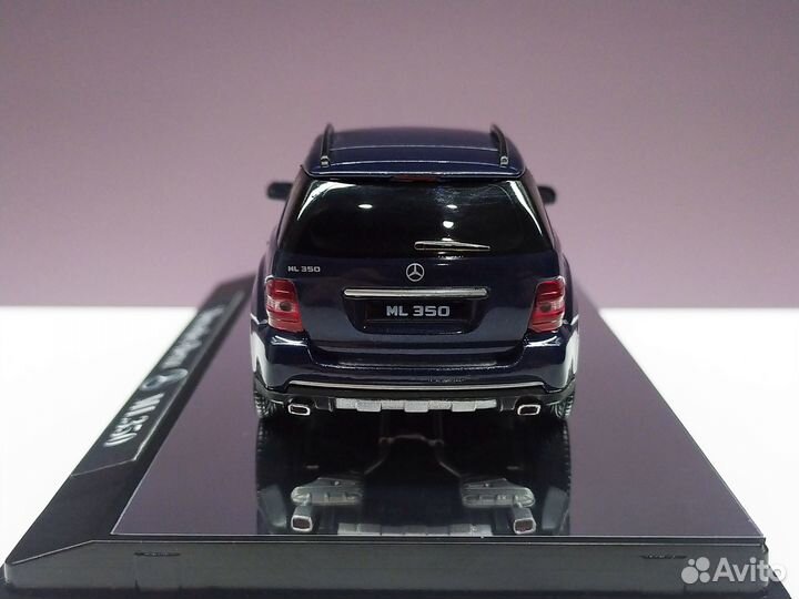1:43 Mercedes ML350