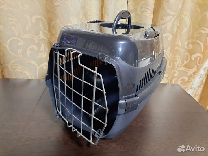 Переноска для животных пластиковая